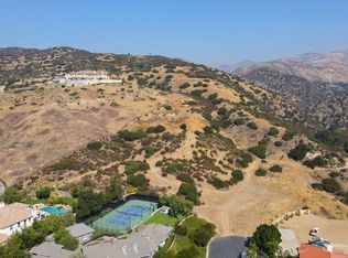11885 Macoda Ln, Chatsworth, CA 91311