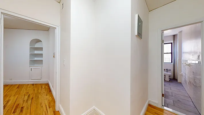 Rented by Bond New York | media 9