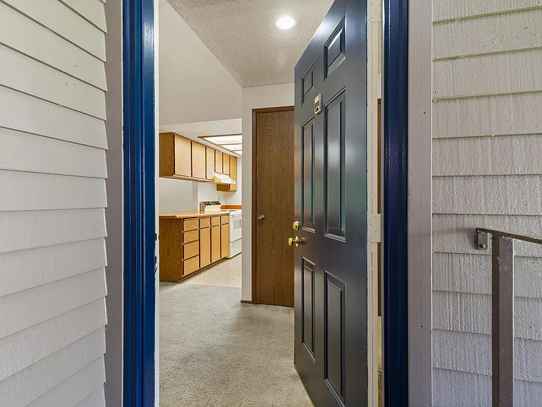 Bellefield Manor — Photo 27