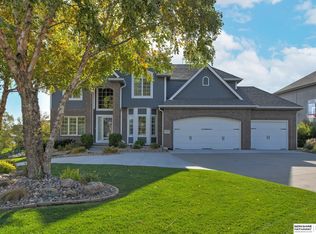 17007 Kimberly Cir, Omaha, NE 68116
