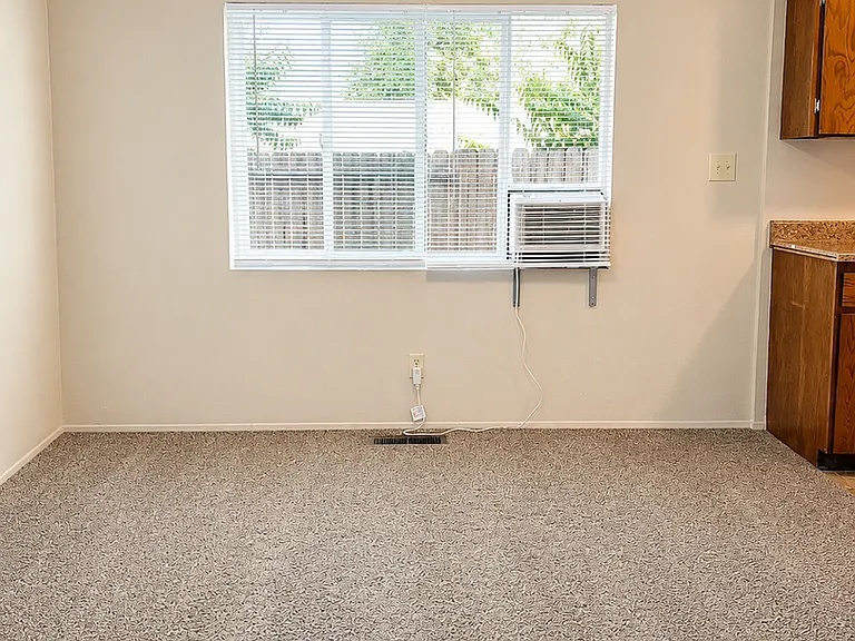 530 Colorado River Blvd — Photo 5