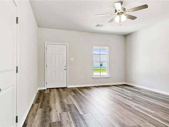 4th image of 492 Jeffer Dr