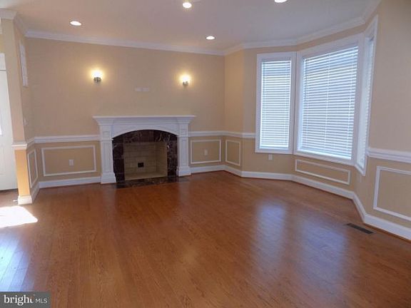 5th image of 3011 Crane Dr