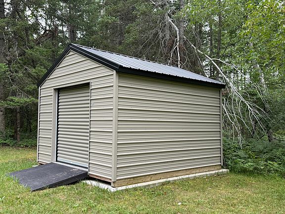 3rd image of 16386 Paradise Rd