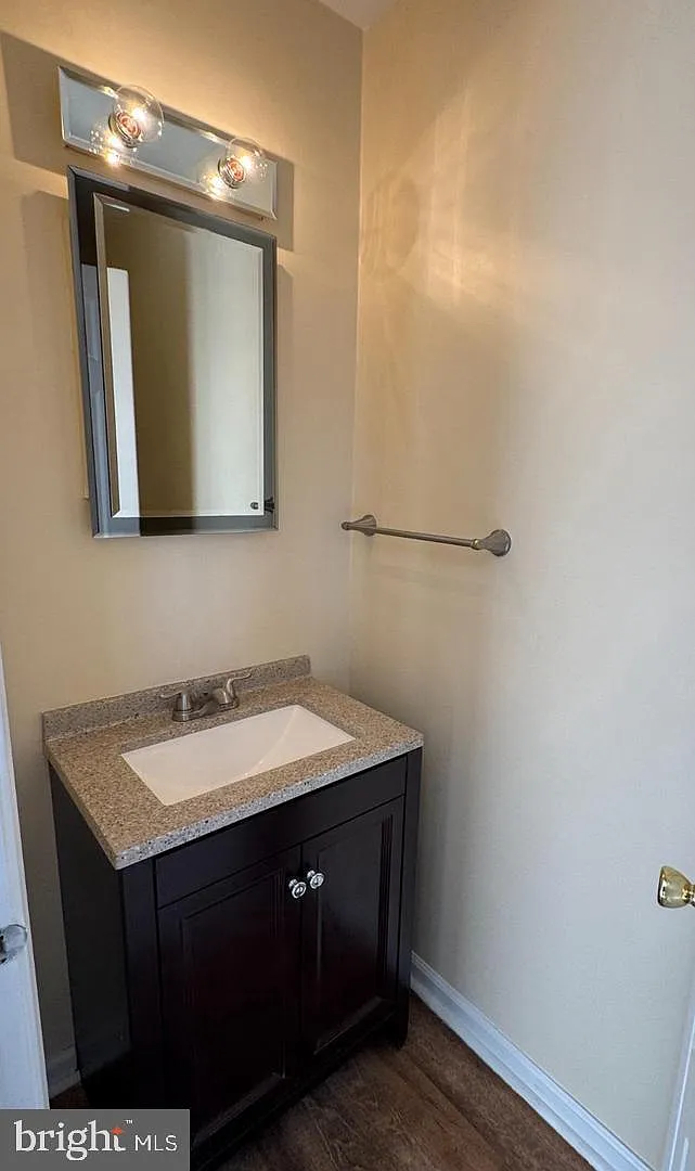 3 bed, 2.5 bath, 1640 sqft, $2,850 — Photo 4