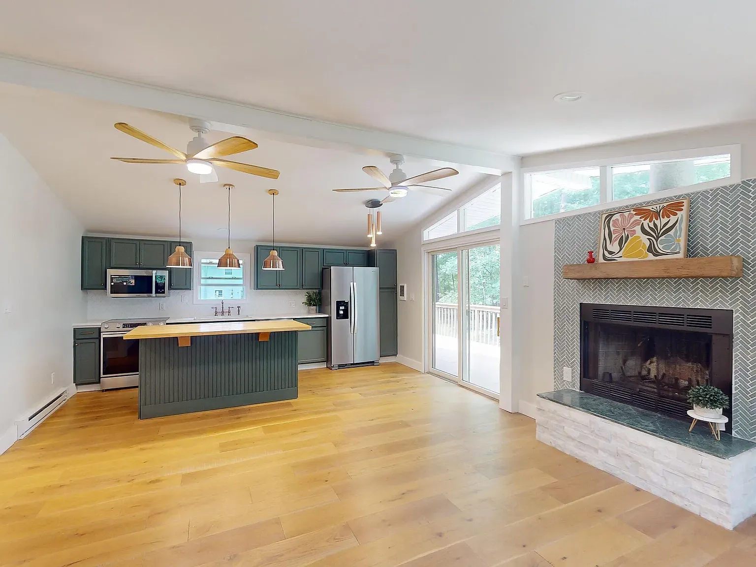 107 Hickory Rd — Photo 2