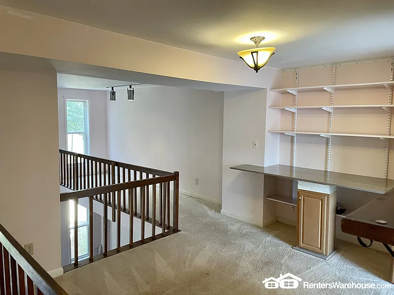 9923 Valley Park Dr — Photo 5
