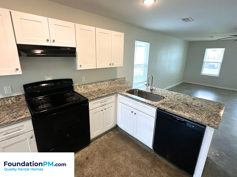 2504 Sl Henry St — Photo 22