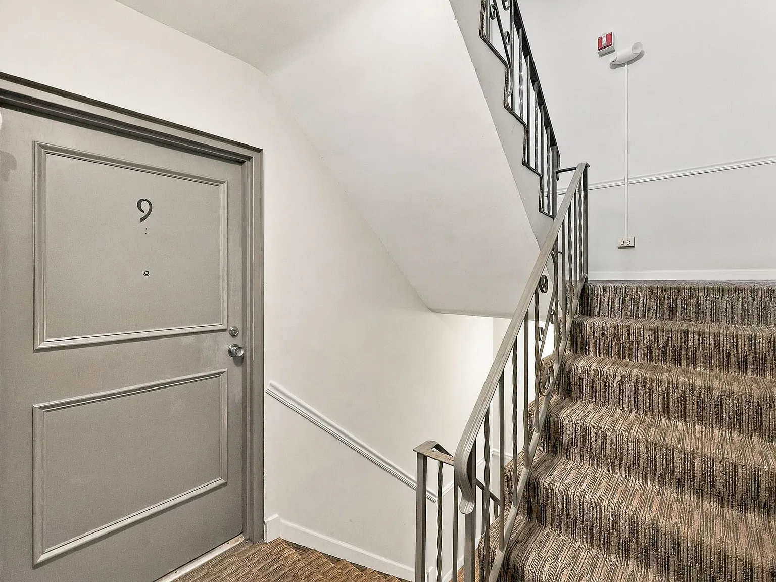 3 bed, 1200 sqft, $2,250 — Photo 3