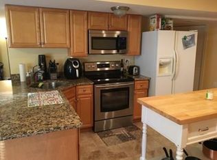 12500 Ridgegate Dr, Herndon, VA 20170