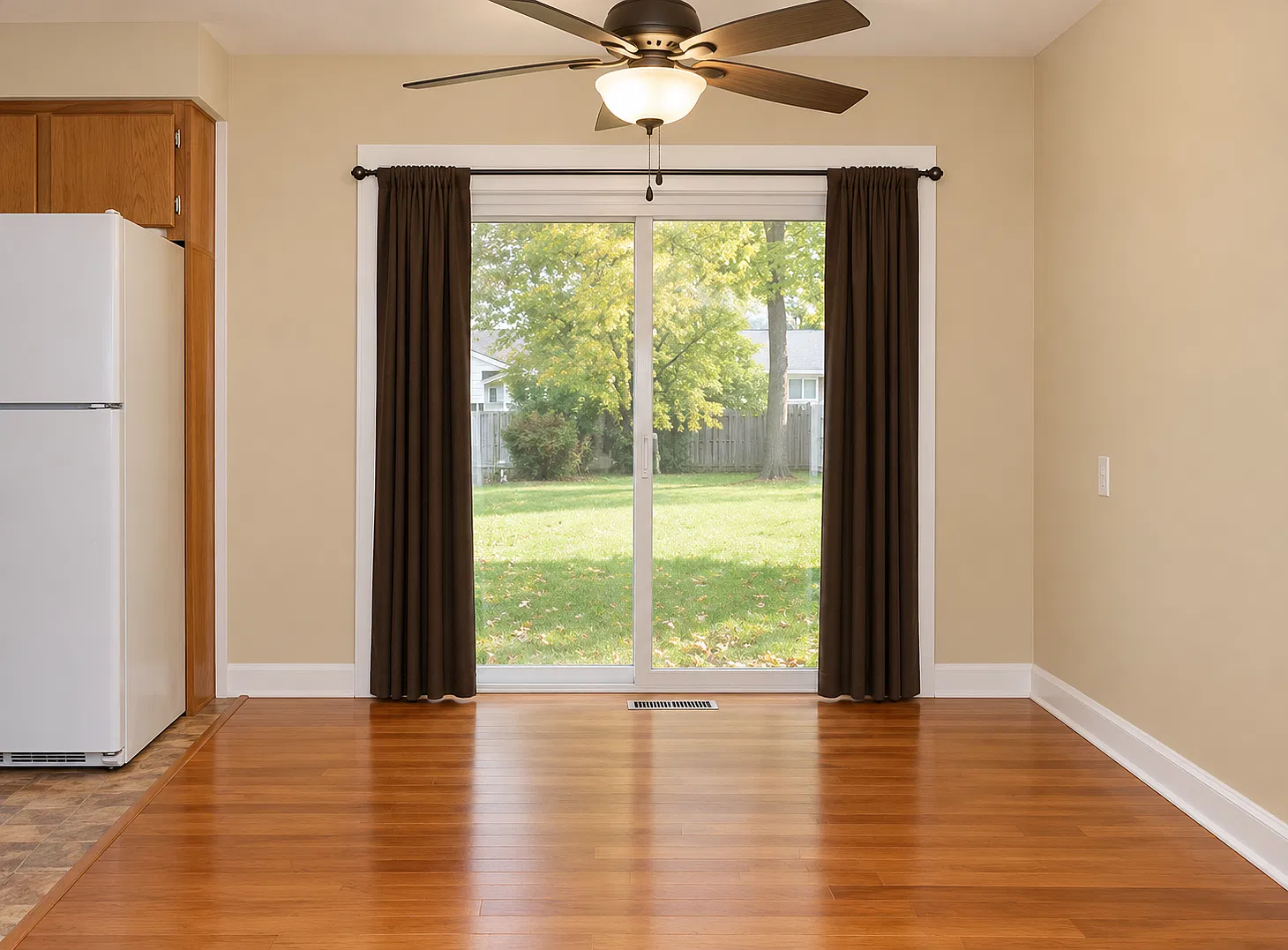 3 bed, 1107 sqft, $1,650 — Photo 4