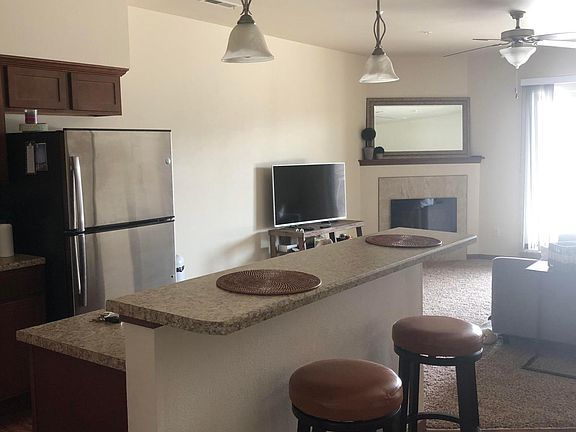 2nd image of 565 Cameron Way APT 205