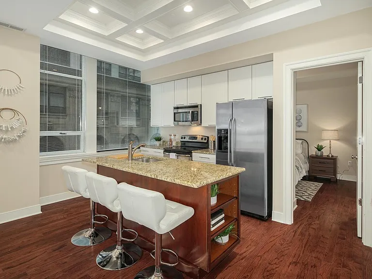 1501 Locust — Photo 11