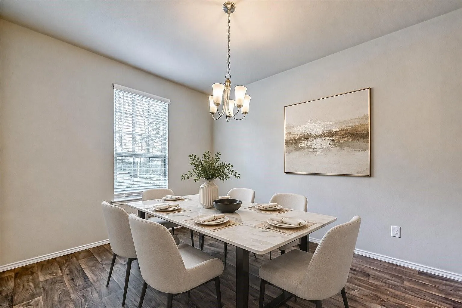 3 bed, 2.0 bath, 1688 sqft, $2,150 — Photo 4