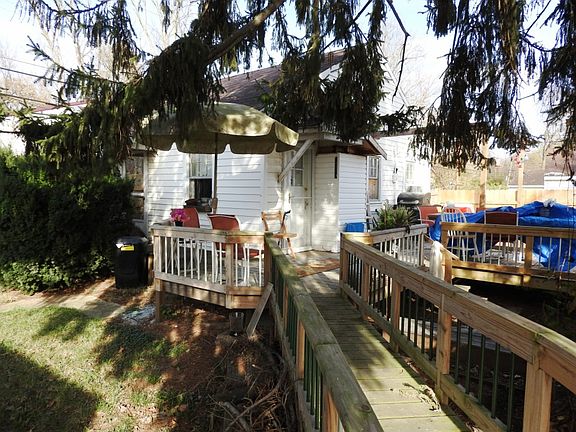 4th image of 4904 N Dixie Dr