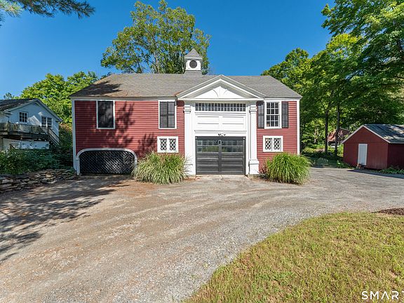 5th image of 362 Thompson Road