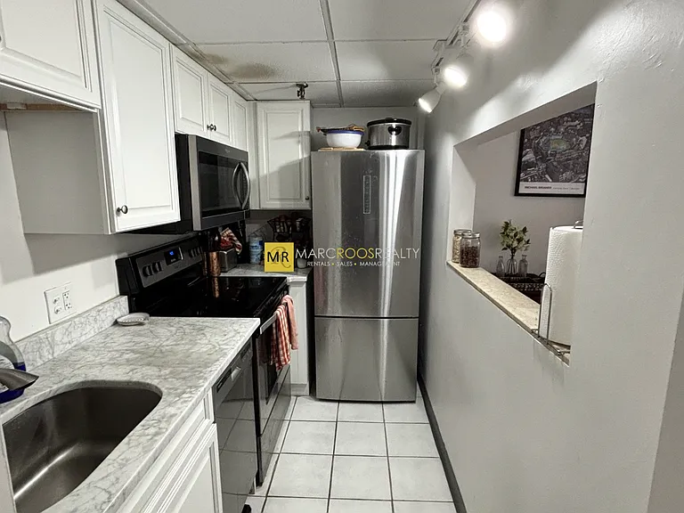 464 Commonwealth Ave — Photo 3