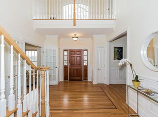 7 Witch Ln, Rowayton, CT 06853