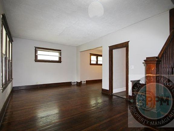 4th image of 3315 Seward St