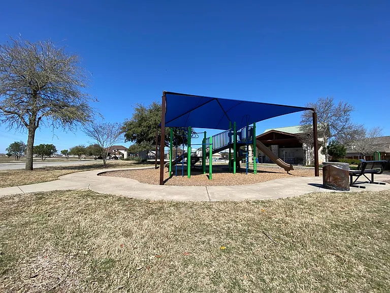 789 Great Oaks Dr — Photo 28