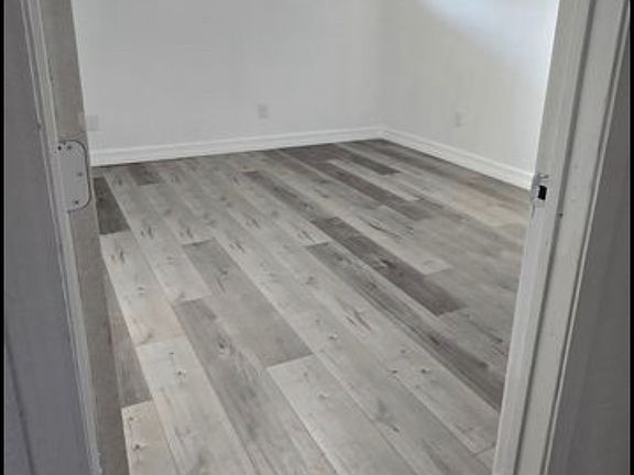 5th image of 3655 Seabrook St #3