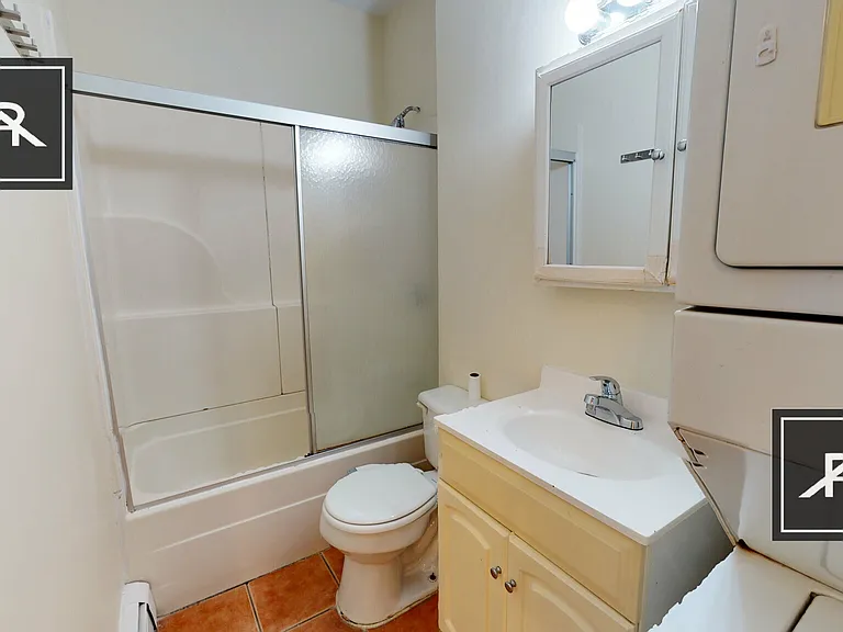 17 Linden St #2 — Photo 10
