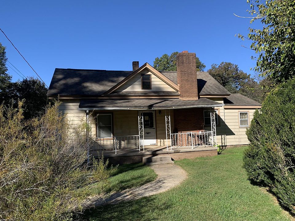 1st image of 614 Orange Heights Loop