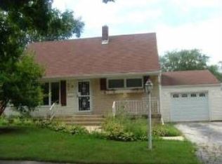 808 S Chatham Ave, Elmhurst, IL 60126