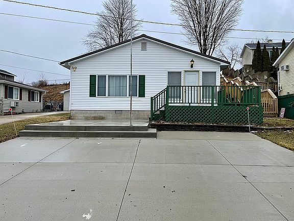 2nd image of 19320 E Chippewa Lake Dr