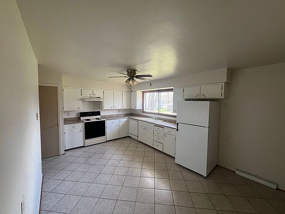 5th image of 2231 Wickham Ave #201