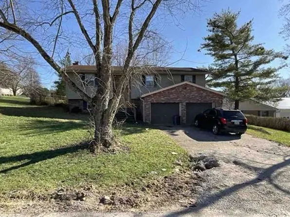 1598 Martha Ann Dr, Maysville, KY 41056