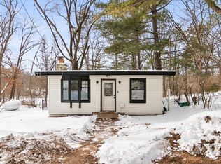 N4621 Oak Knoll Dr, Poynette, WI 53955