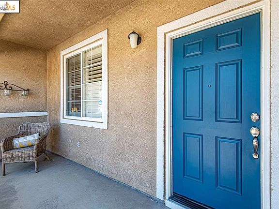 5th image of 217 Millbrook Dr