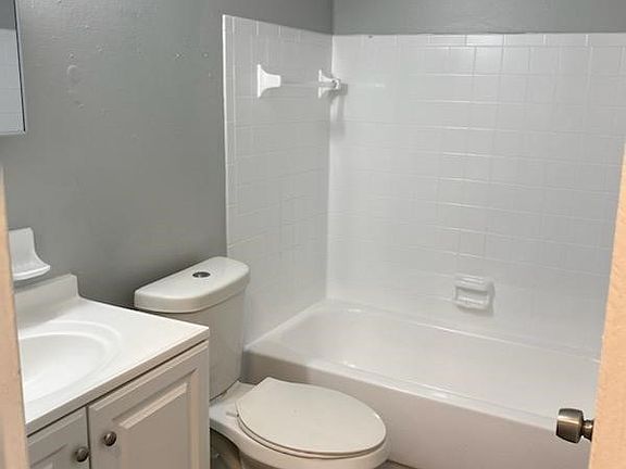 5th image of 628 88th Ave N #Hc3