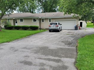 615 Hemlock Dr, Crown Point, IN 46307