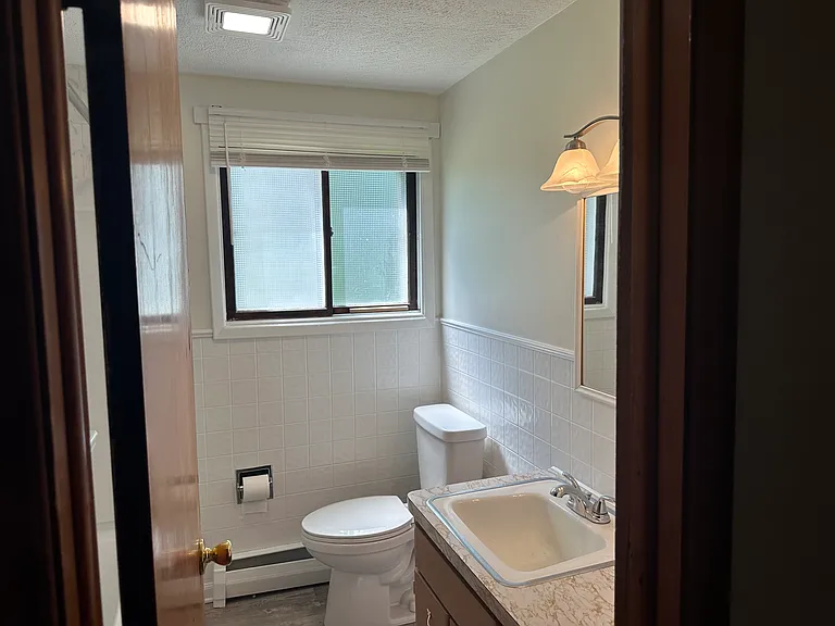 34 Brentwood Dr #A — Photo 8