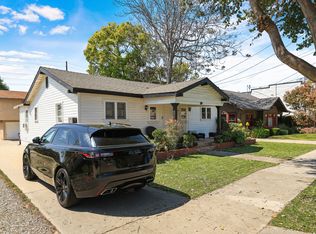132 S Clark St, Orange, CA 92868