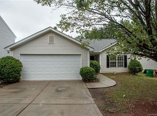 330 Kingville Dr, Charlotte, NC 28213