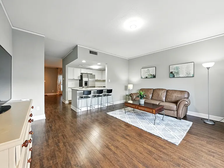 14711 Barryknoll Ln #35 — Photo 4
