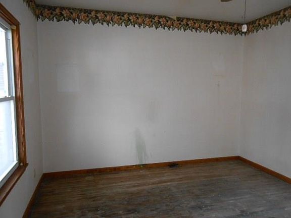 4th image of 1419 E Franklin St