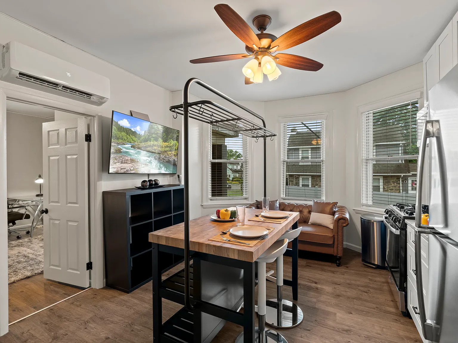 1 bed, 550 sqft, $3,800 — Photo 1