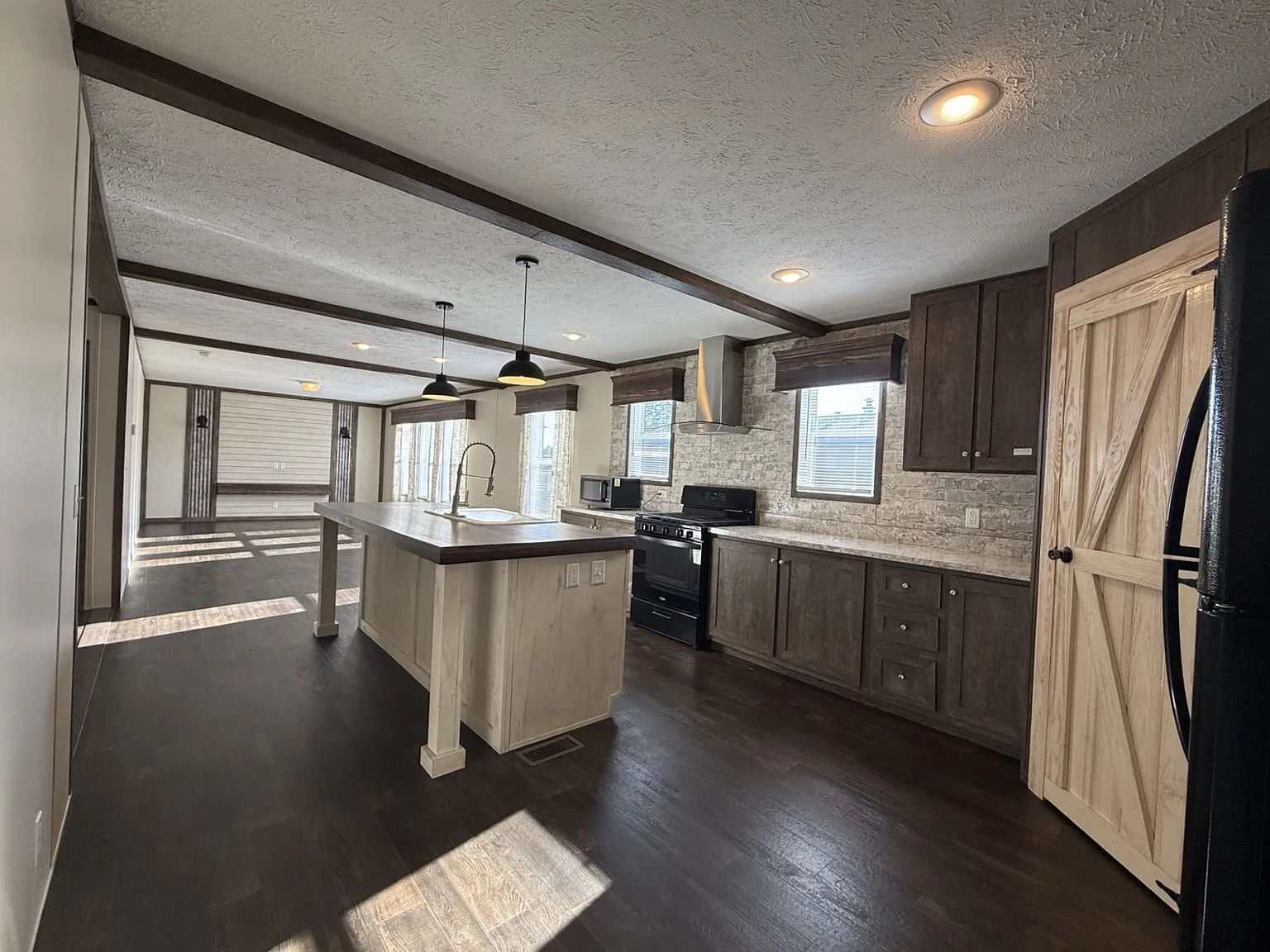 Springrove — Photo 2