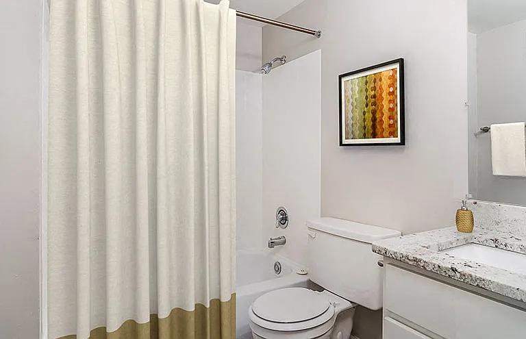Prentiss Creek at Downers Grove Apartments — Photo 15