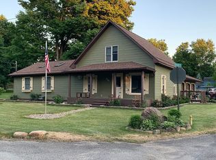 620 Centreville Rd, Constantine, MI 49042