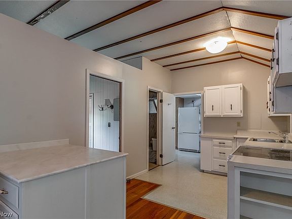 5th image of 7245 Brynmawr Ave