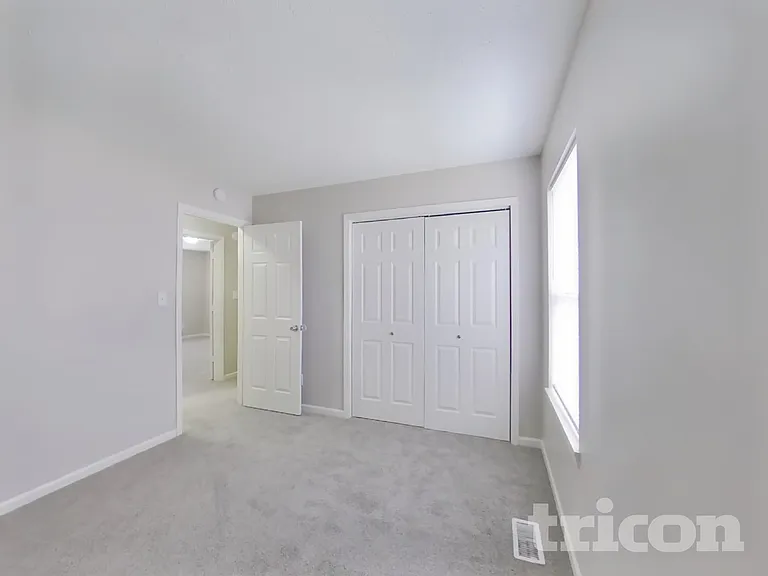 4229 Sycamore Ct — Photo 9
