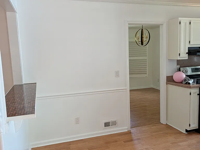 959 Foxborough Rd — Photo 42