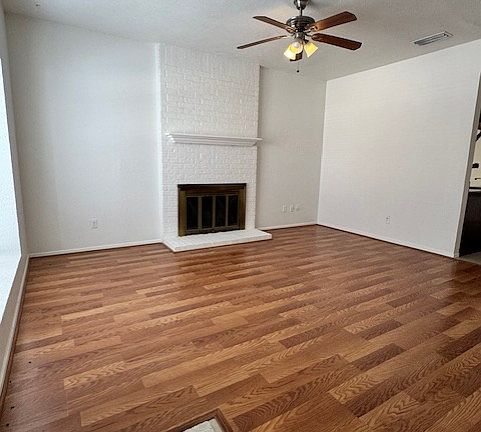 3rd image of 208 Samuel Blvd #N1