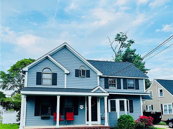 2nd image of 315 Greenwood Ave