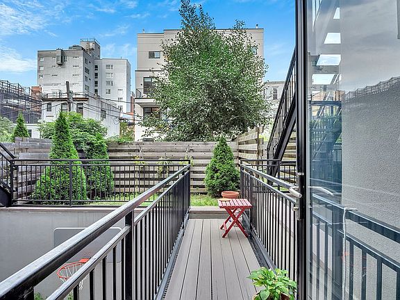 4th image of 263 1st St #1